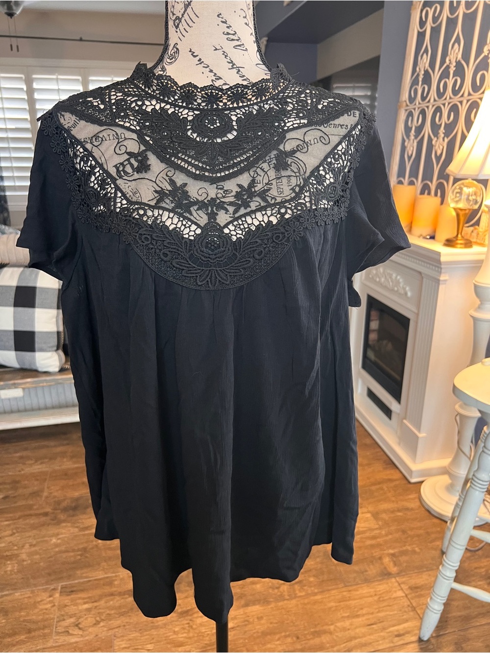 torrid Black Lace Yoke Short Sleeve Blouse Whimsigoth Gothcore romantic crochet